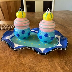 Outta Hand by Amy Hetrick for Deatination Home Salt and Pepper Shakers with Tray